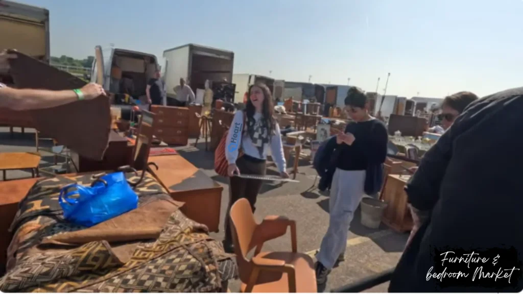 Furniture & bedroom Market