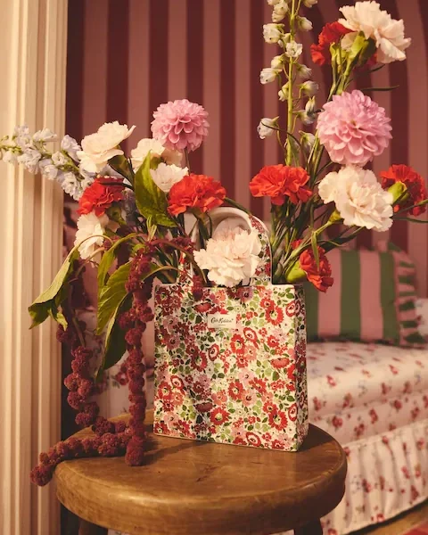 Natural Hamish the Highland Cow Floral Vase