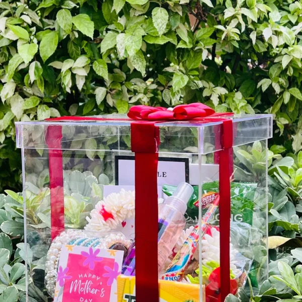 crystal-clear-mothers-day-acrylic-gift-box