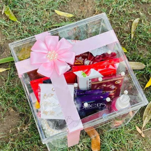 elegant-acrylic-gift-box-with-luxury-treats