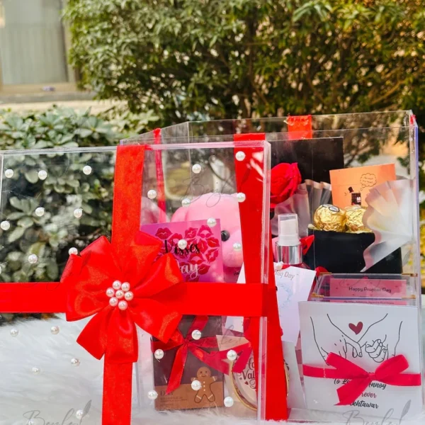 luxury-acrylic-gift-box-with-a-red-ribbon-pearl